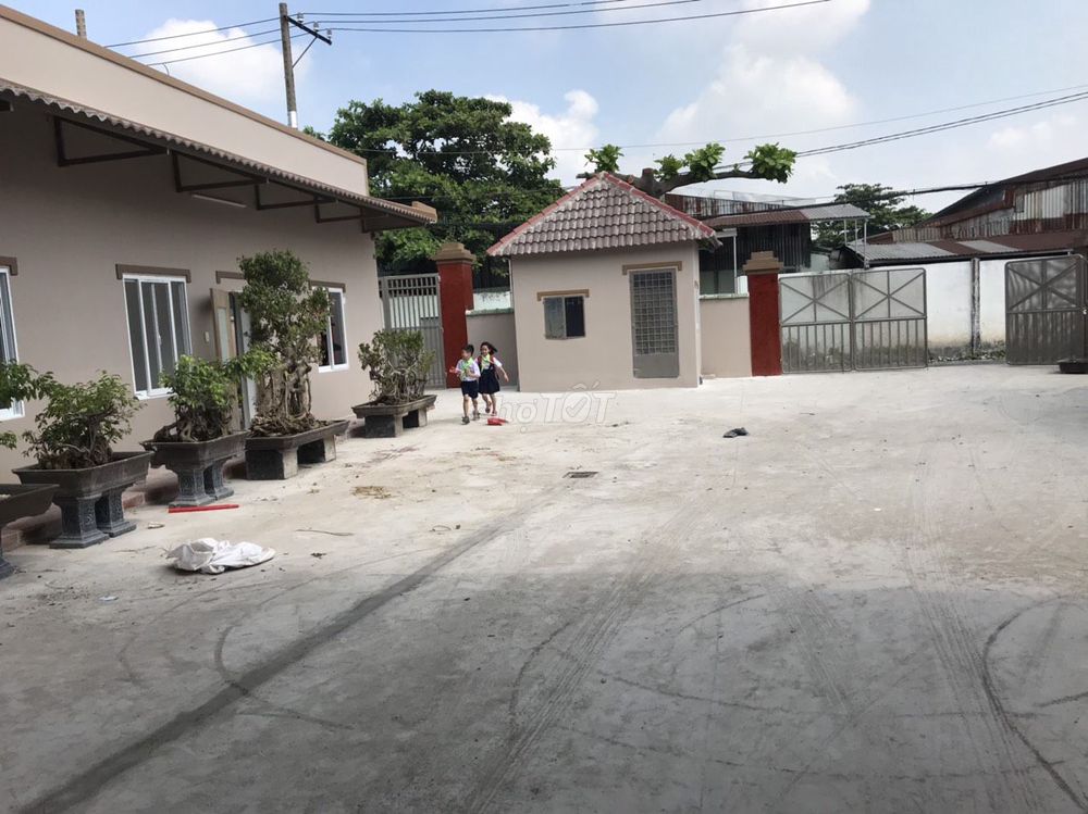 Cho thuê nhà xưởng mặt tiền quốc lộ 1A